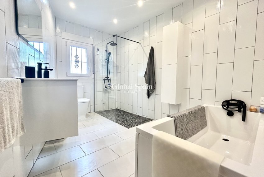 Venta - VILLA -
CATRAL - Costa Blanca