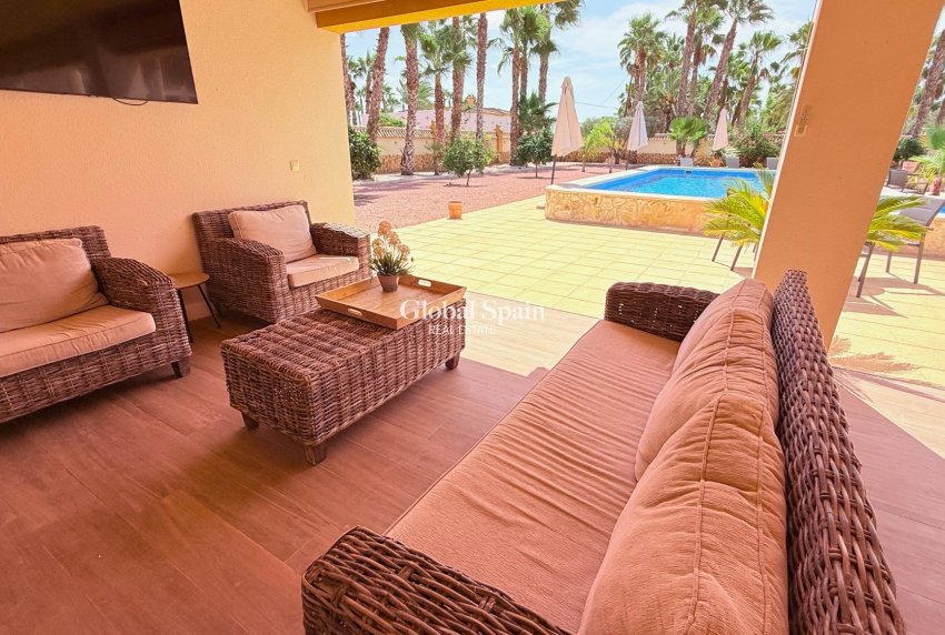 Venta - VILLA -
CATRAL