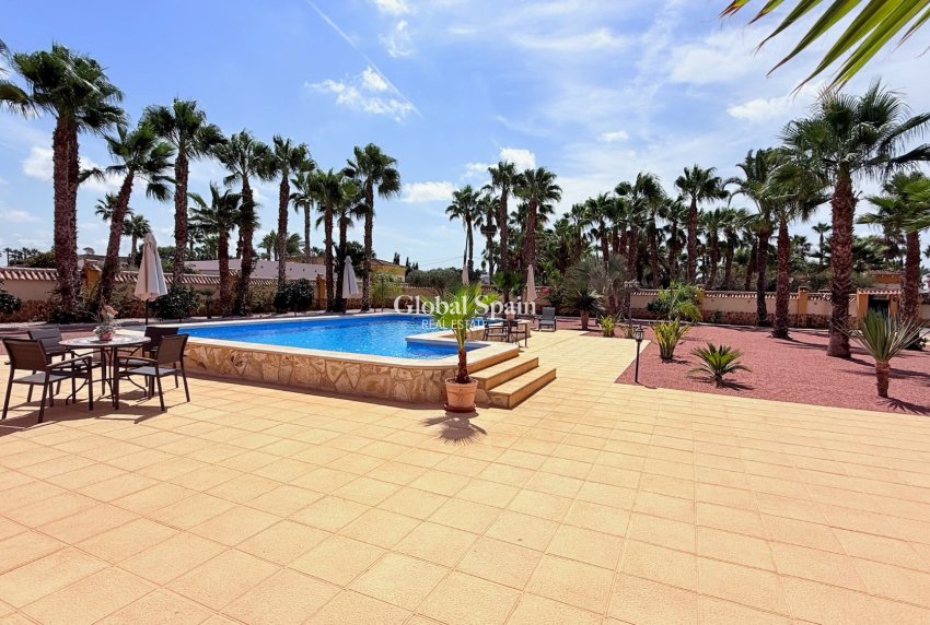 Venta - VILLA -
CATRAL