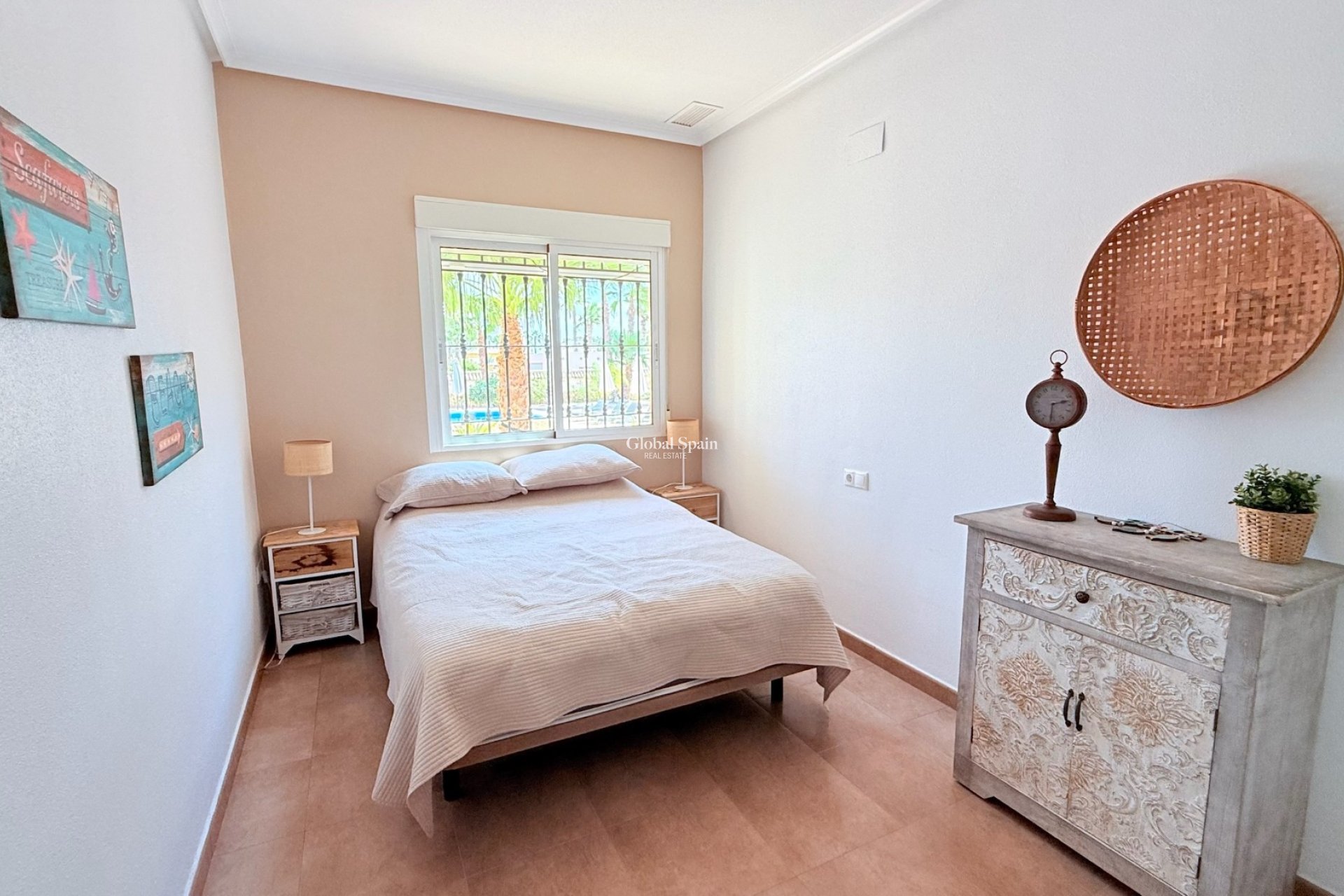 Venta - VILLA -
CATRAL