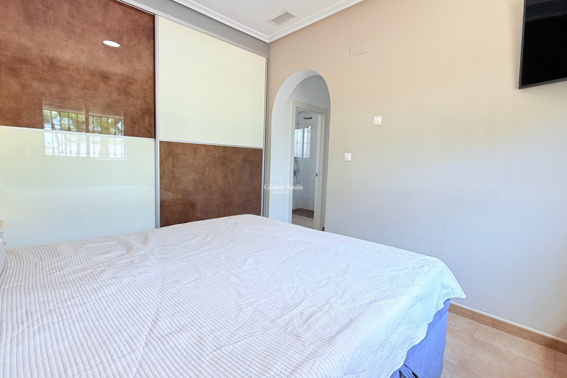 Venta - VILLA -
CATRAL