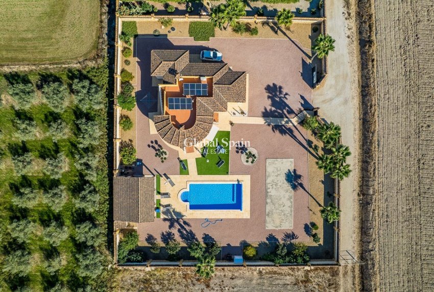 Venta - VILLA -
CATRAL