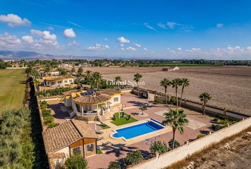 Venta - VILLA -
CATRAL
