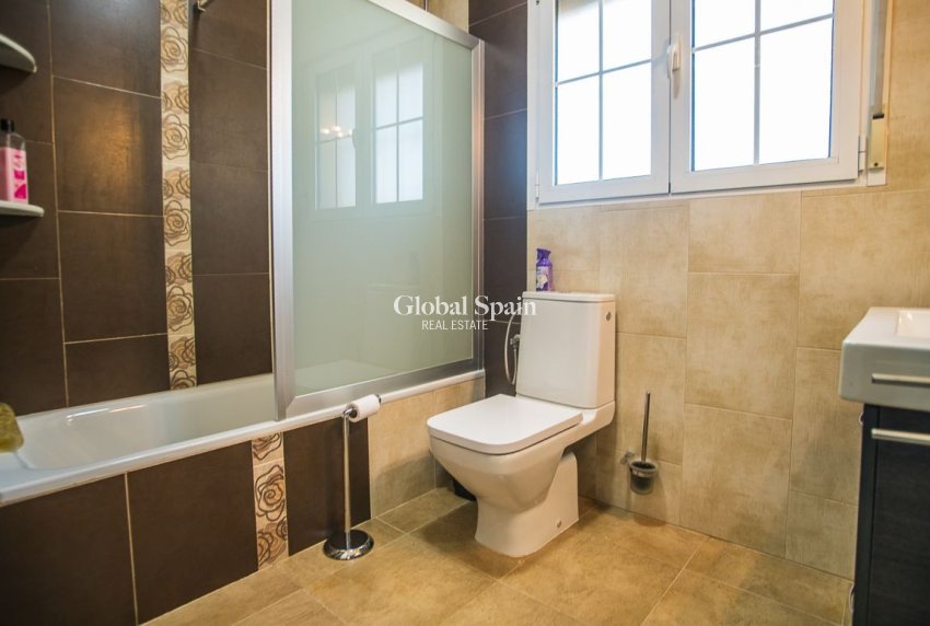 Venta - VILLA -
CATRAL