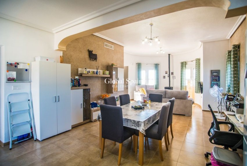 Venta - VILLA -
CATRAL