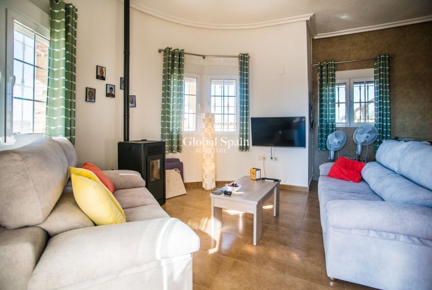 Venta - VILLA -
CATRAL