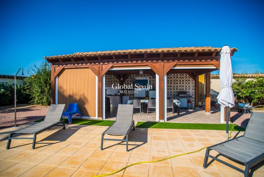 Venta - VILLA -
CATRAL