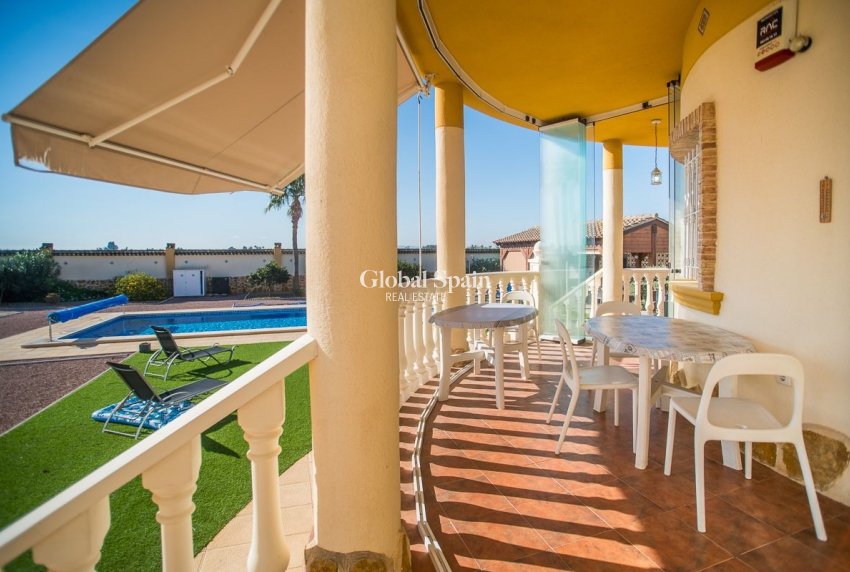 Venta - VILLA -
CATRAL