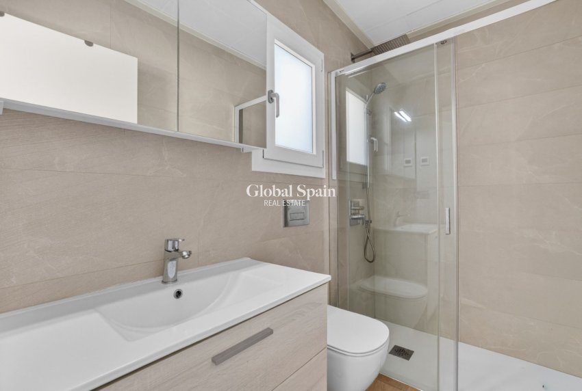 Venta - VILLA -
CIUDAD QUESADA - Alicante
