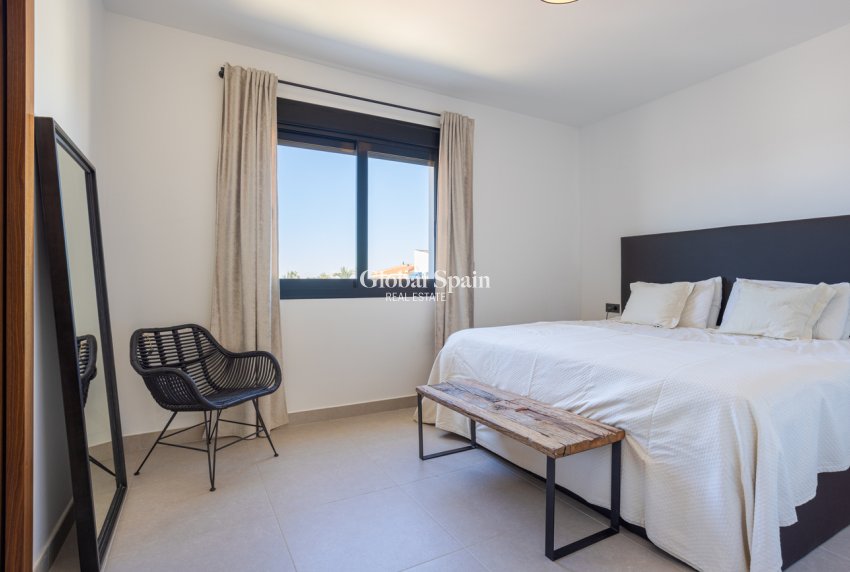 Venta - VILLA -
CIUDAD QUESADA - center