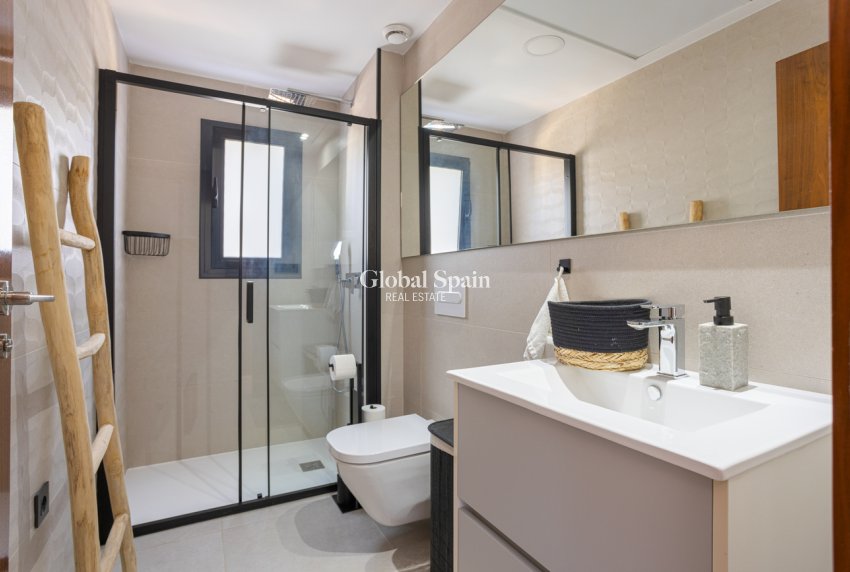 Venta - VILLA -
CIUDAD QUESADA - center