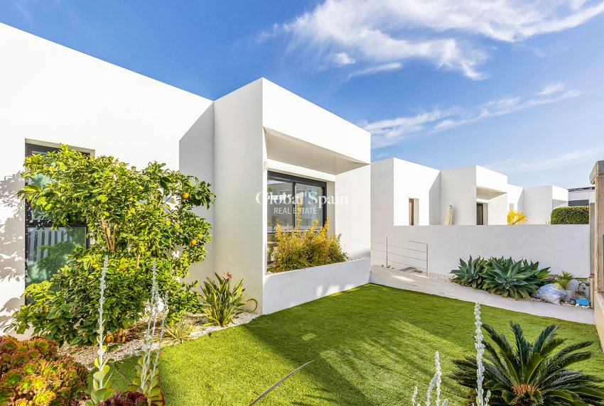 Venta - Villa -
CIUDAD QUESADA - Ciudad Quesada