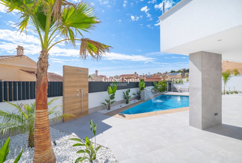 Venta - VILLA -
CIUDAD QUESADA - La Marquesa Golf