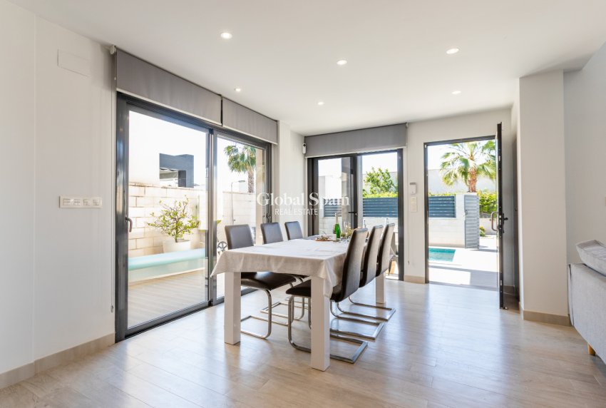 Venta - VILLA -
CIUDAD QUESADA - Rojales