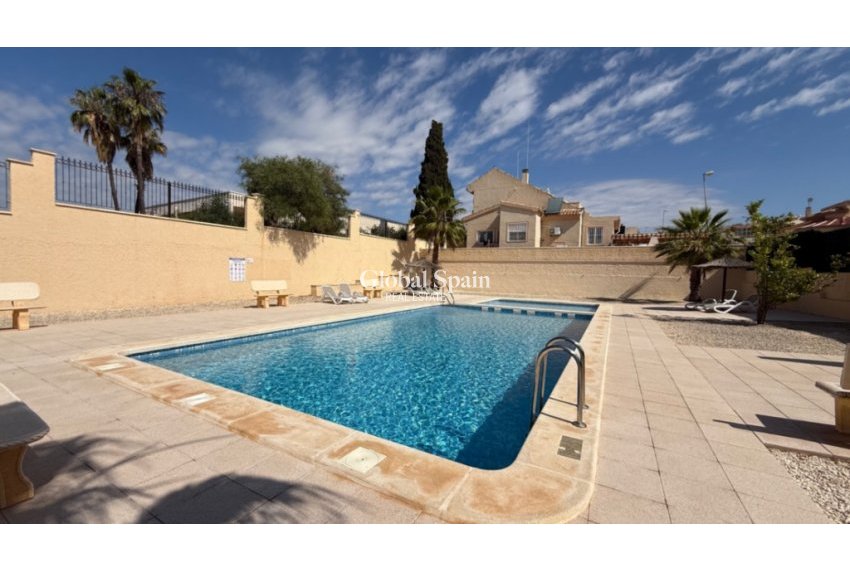 Venta - Villa -
CIUDAD QUESADA