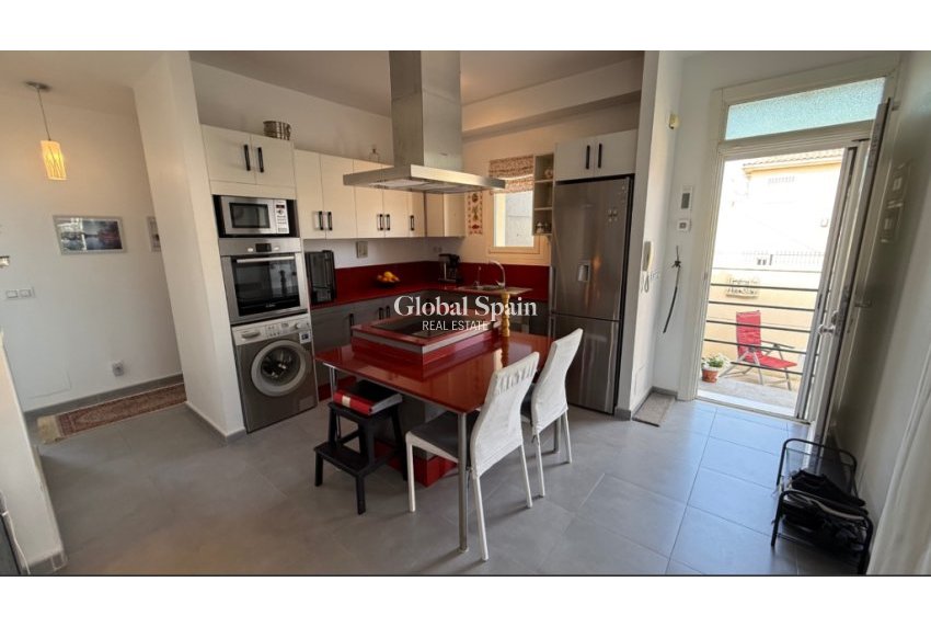 Venta - Villa -
CIUDAD QUESADA