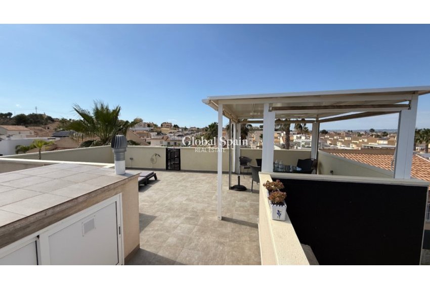 Venta - Villa -
CIUDAD QUESADA