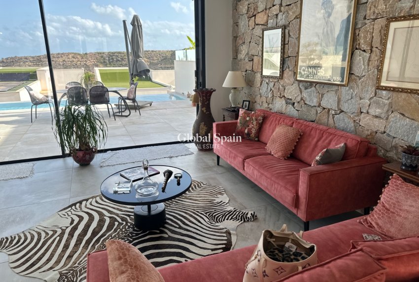 Venta - VILLA -
CIUDAD QUESADA