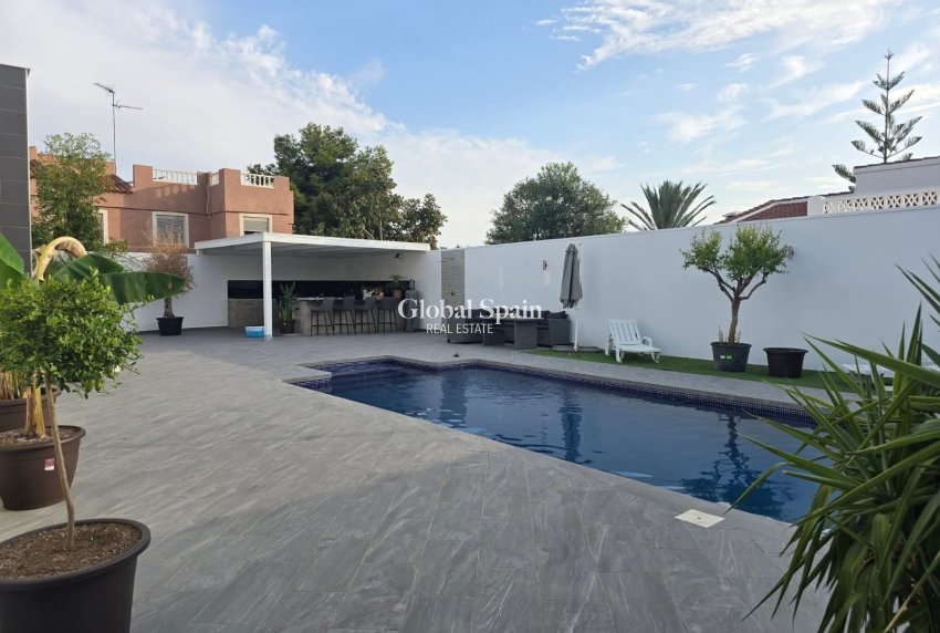 Venta - VILLA -
CIUDAD QUESADA