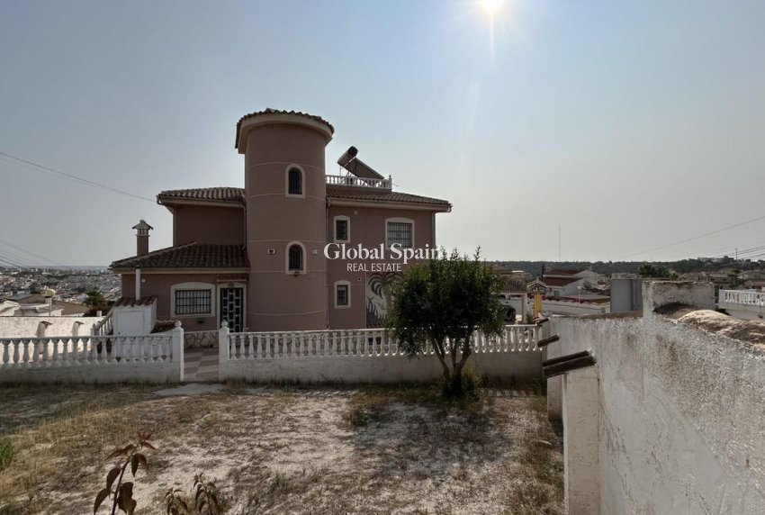 Venta - VILLA -
CIUDAD QUESADA