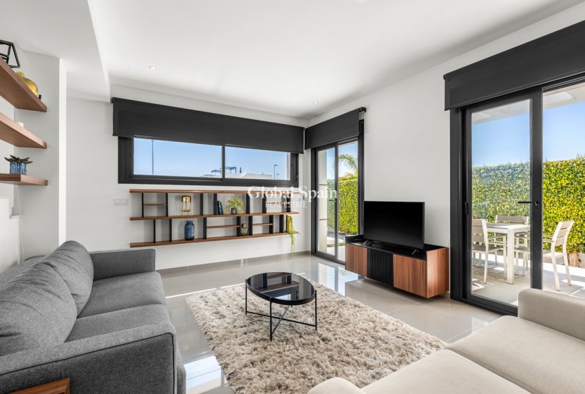 Venta - VILLA -
CIUDAD QUESADA