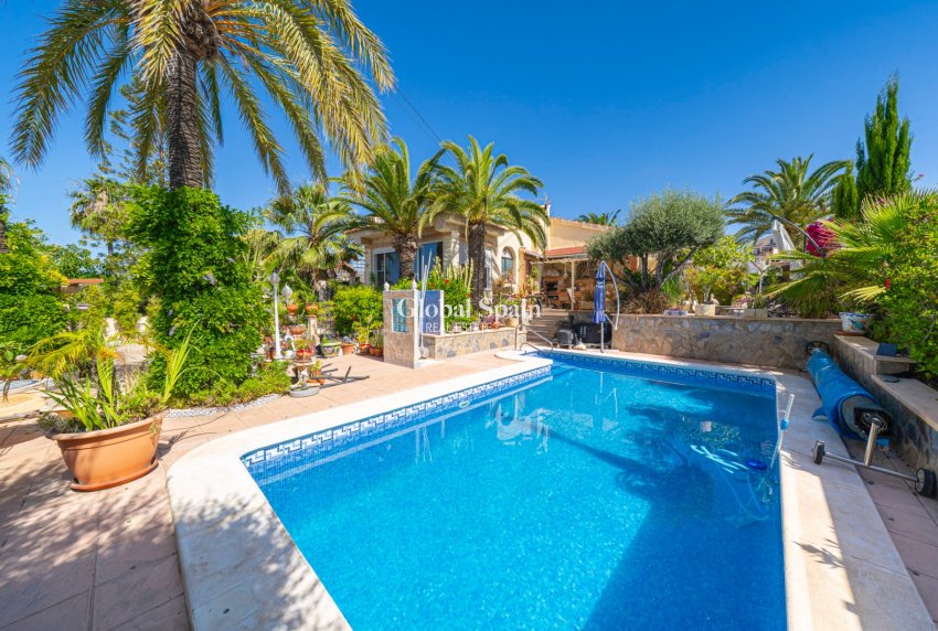 Venta - VILLA -
CIUDAD QUESADA