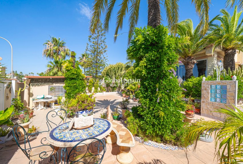 Venta - VILLA -
CIUDAD QUESADA