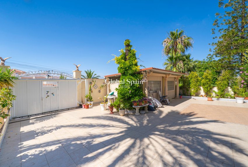 Venta - VILLA -
CIUDAD QUESADA