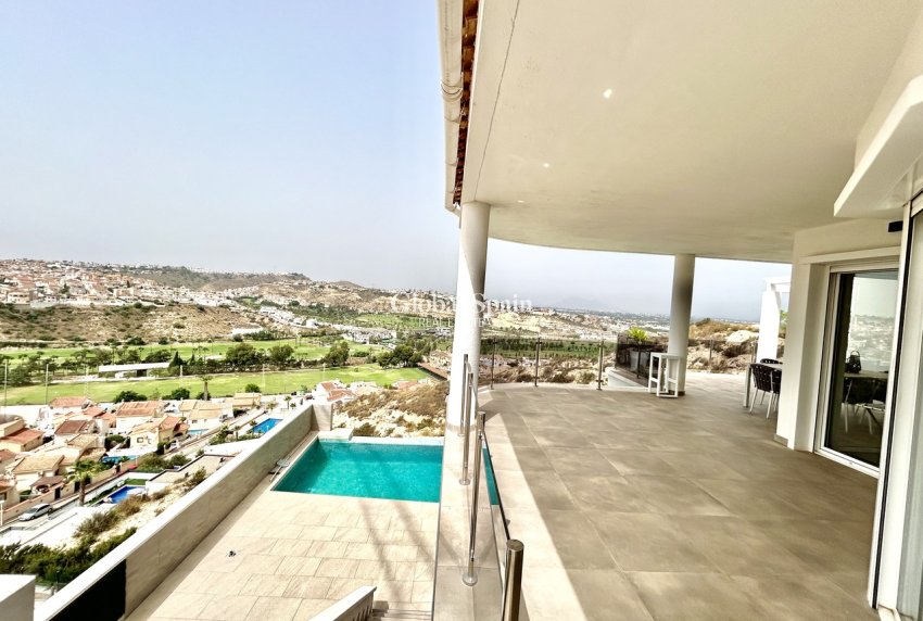 Venta - VILLA -
CIUDAD QUESADA