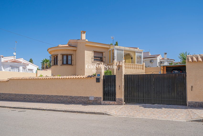 Venta - VILLA -
CIUDAD QUESADA
