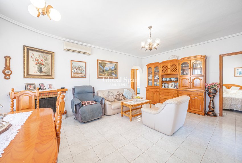 Venta - VILLA -
CIUDAD QUESADA