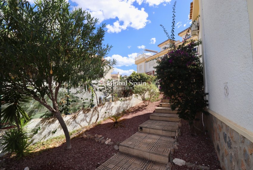 Venta - Villa -
CIUDAD QUESADA