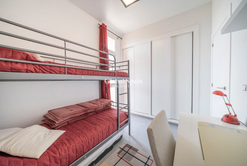 Venta - Villa -
CIUDAD QUESADA