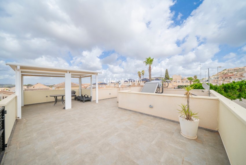 Venta - Villa -
CIUDAD QUESADA