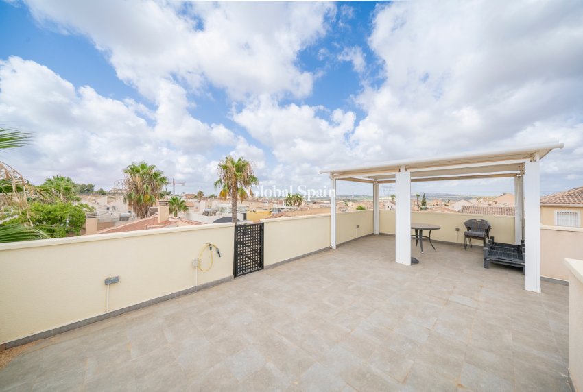 Venta - Villa -
CIUDAD QUESADA