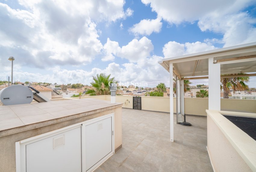 Venta - Villa -
CIUDAD QUESADA