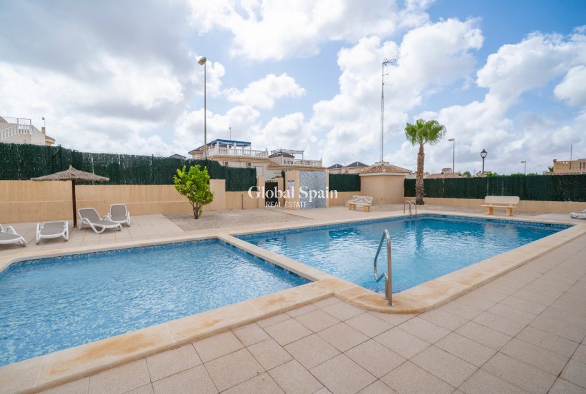 Venta - Villa -
CIUDAD QUESADA