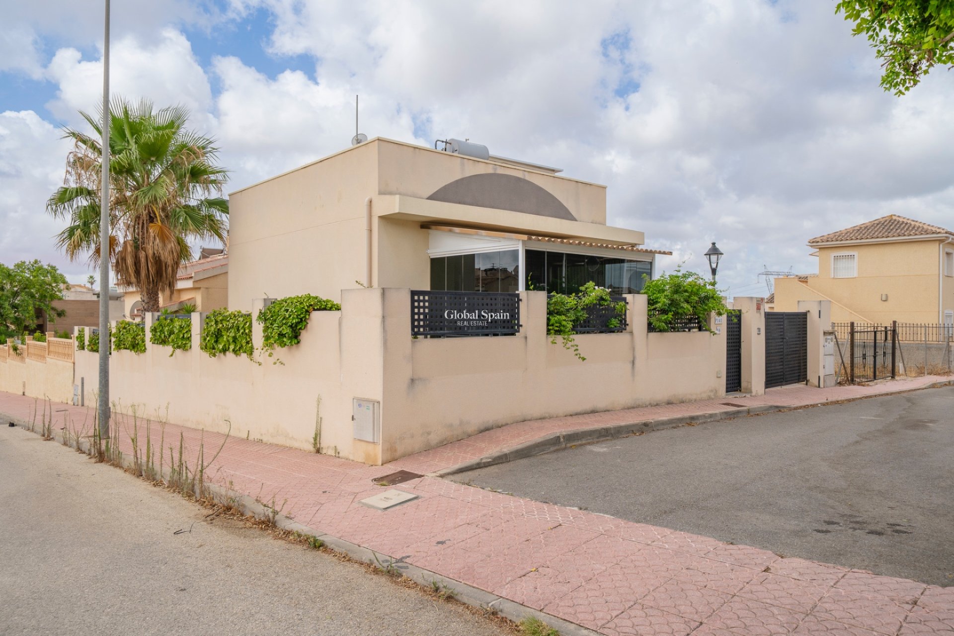Venta - Villa -
CIUDAD QUESADA