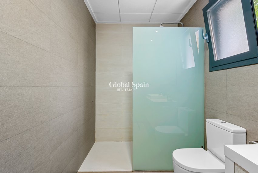 Venta - Villa -
CIUDAD QUESADA