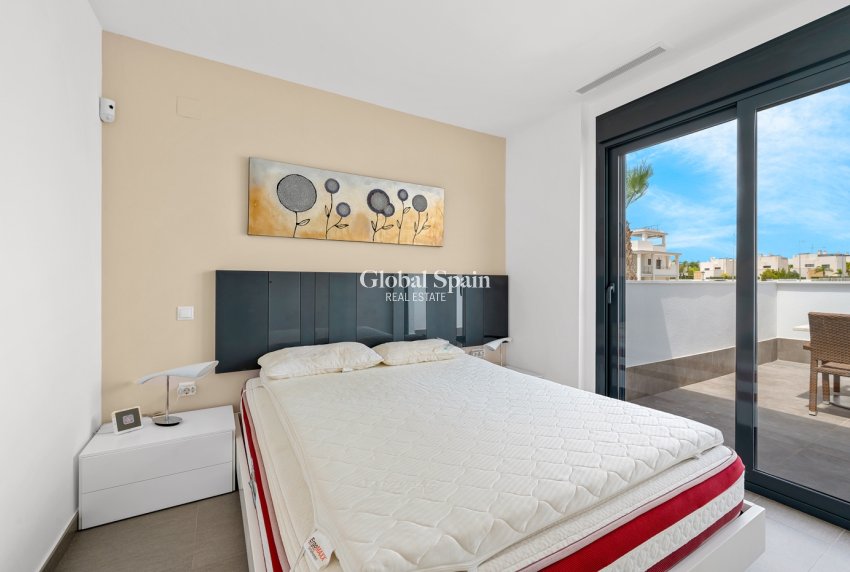 Venta - Villa -
CIUDAD QUESADA