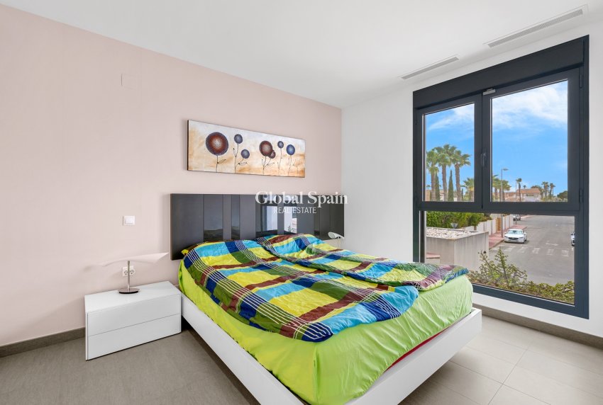 Venta - Villa -
CIUDAD QUESADA