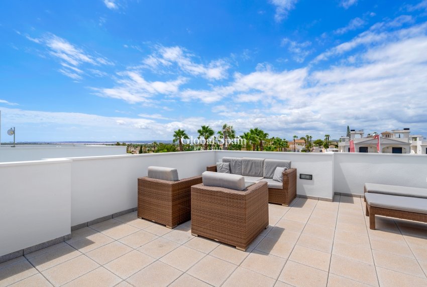 Venta - Villa -
CIUDAD QUESADA