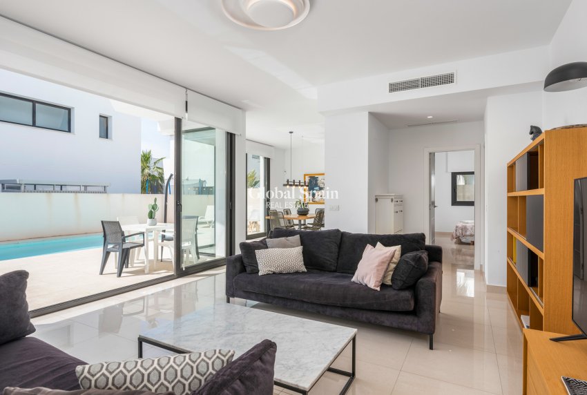 Venta - VILLA -
CIUDAD QUESADA