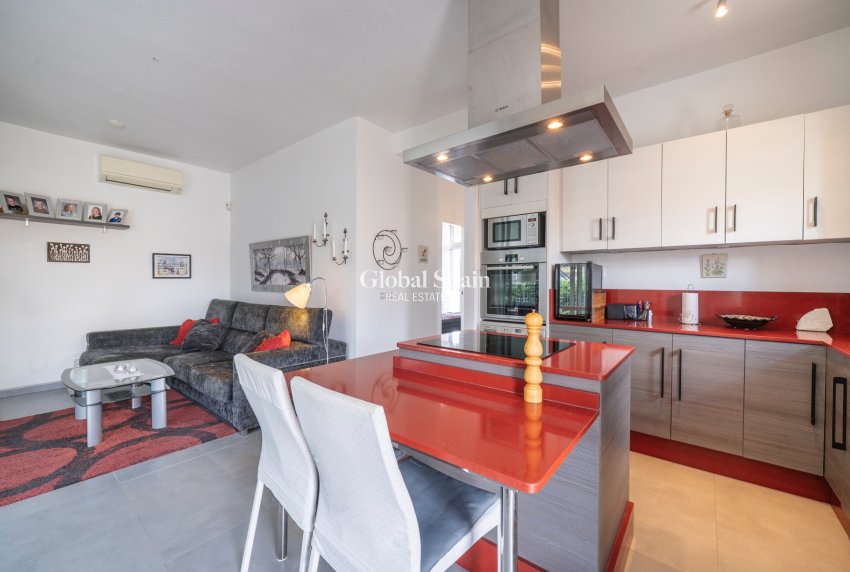 Venta - Villa -
CIUDAD QUESADA