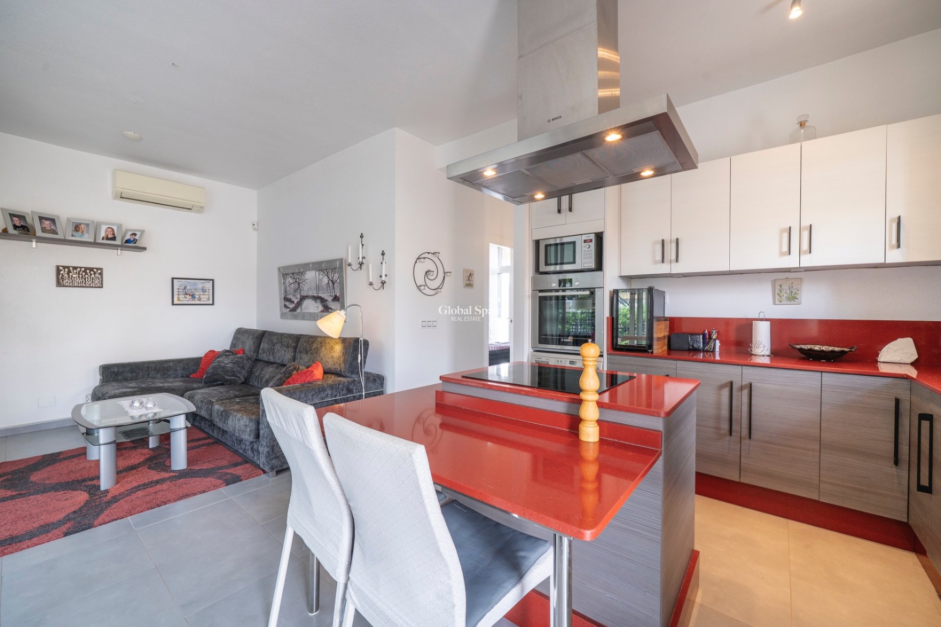 Venta - Villa -
CIUDAD QUESADA