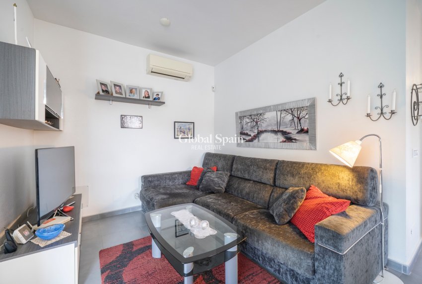 Venta - Villa -
CIUDAD QUESADA