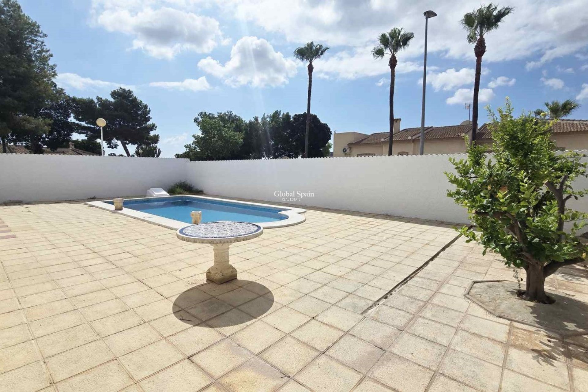 Venta - Villa -
CIUDAD QUESADA