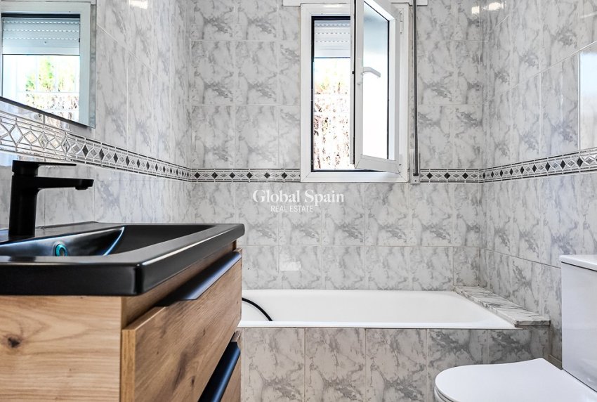 Venta - Villa -
CIUDAD QUESADA