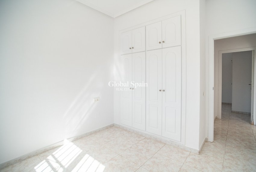 Venta - Villa -
CIUDAD QUESADA