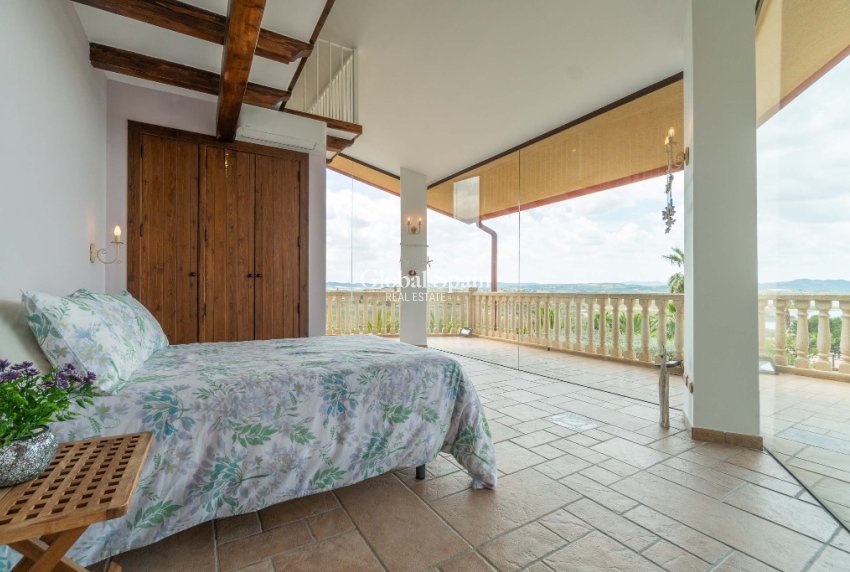 Venta - Villa -
Costa Blanca - Orihuela Costa